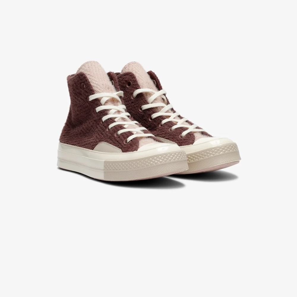 25. Converse Unisex Chunk 70 Hi Cozy Knit shoe